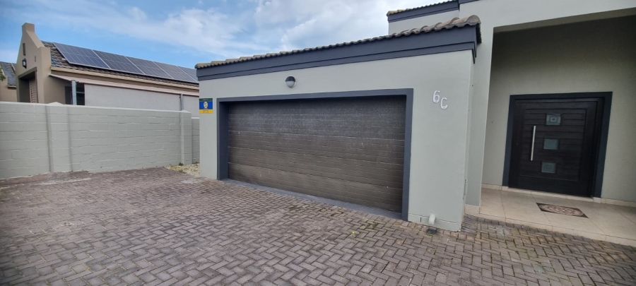 4 Bedroom Property for Sale in Country Club Western Cape